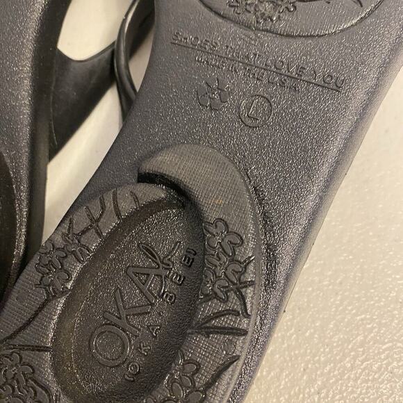 Women's Black Okal Thong flip flop sandals Size L Rubber USA Mede Top Flowers - Picture 5 of 6